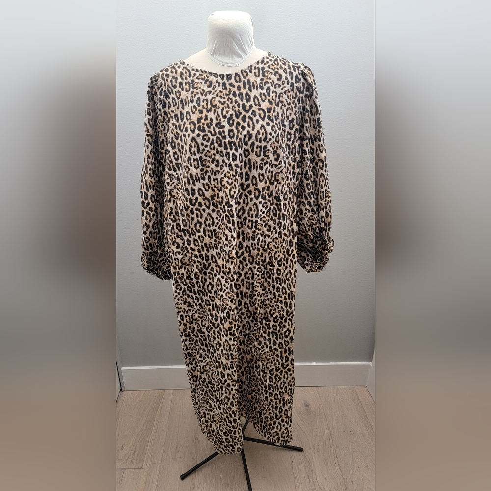 Leopard Print Long Sleeve Dress